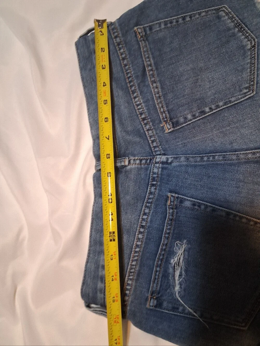 We The Free Distressed Denim Cut-Off Shorts  (free people) Size 28 Raw Hem Boho